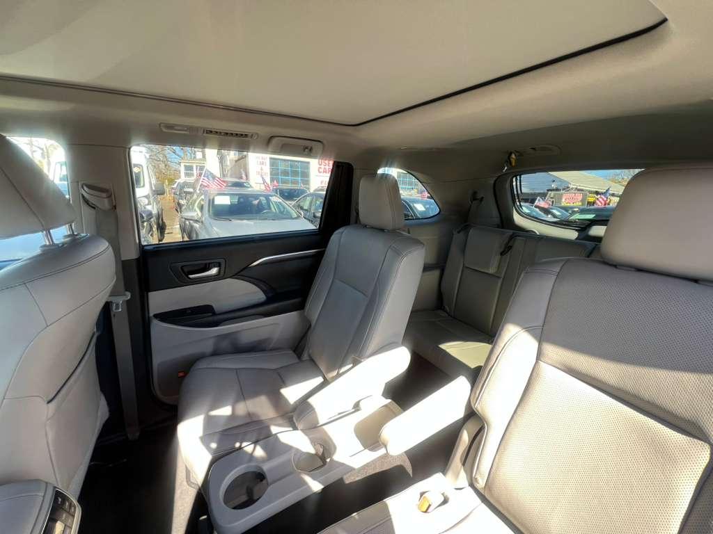 Toyota Highlander Limited AWD V6 2015