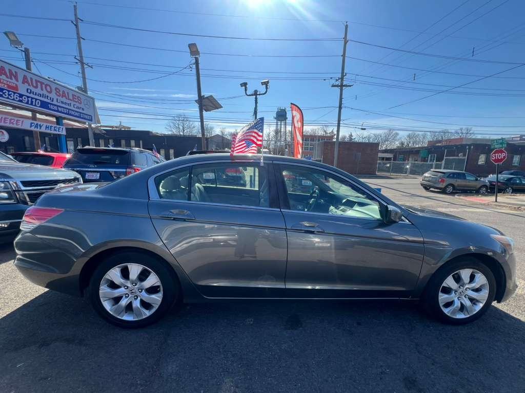 Honda Accord EX-L Sedan AT 2010