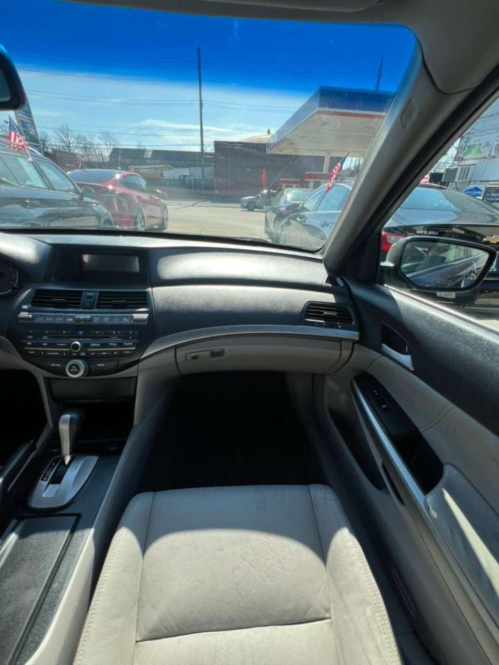 Honda Accord EX-L Sedan AT 2010