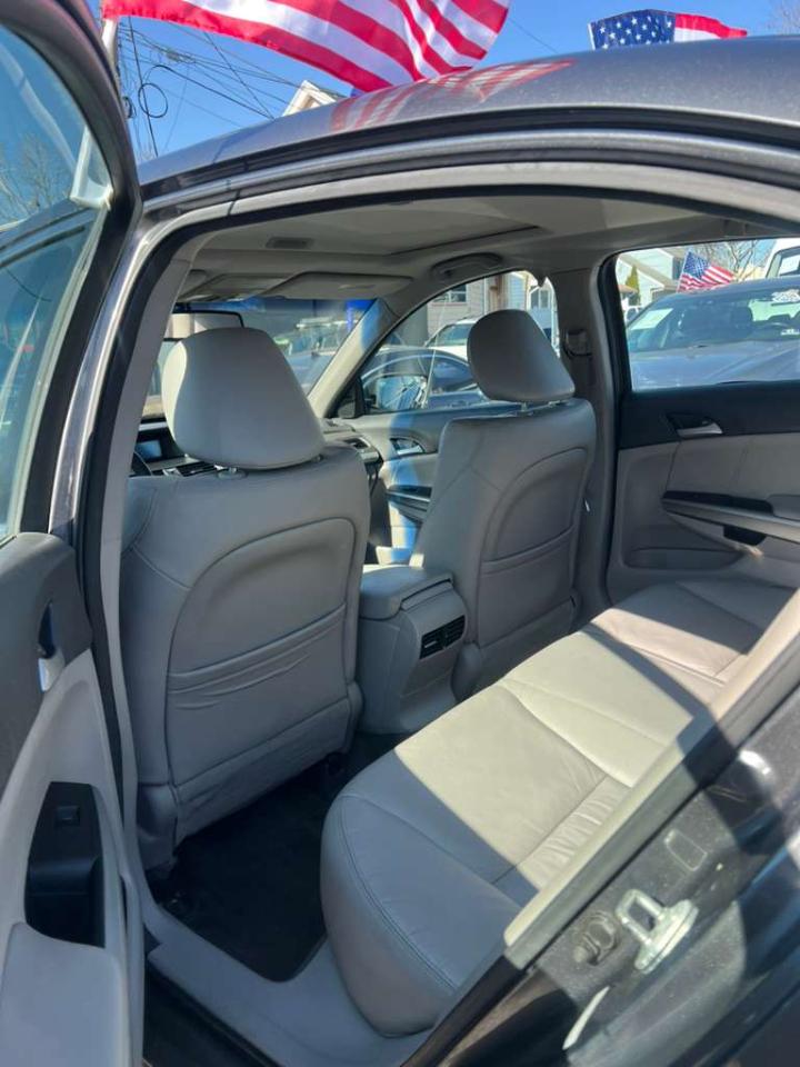 Honda Accord EX-L Sedan AT 2010