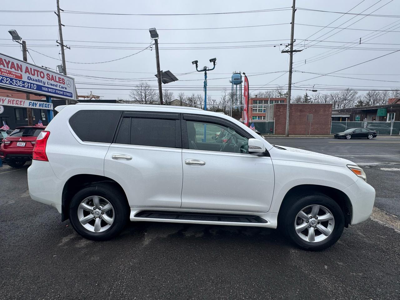 Lexus GX 460 Sport Utility 2011