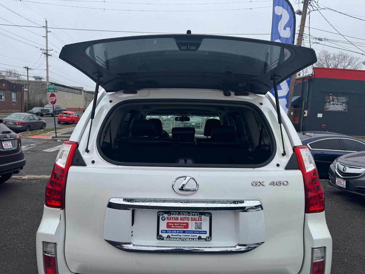 Lexus GX 460 Sport Utility 2011