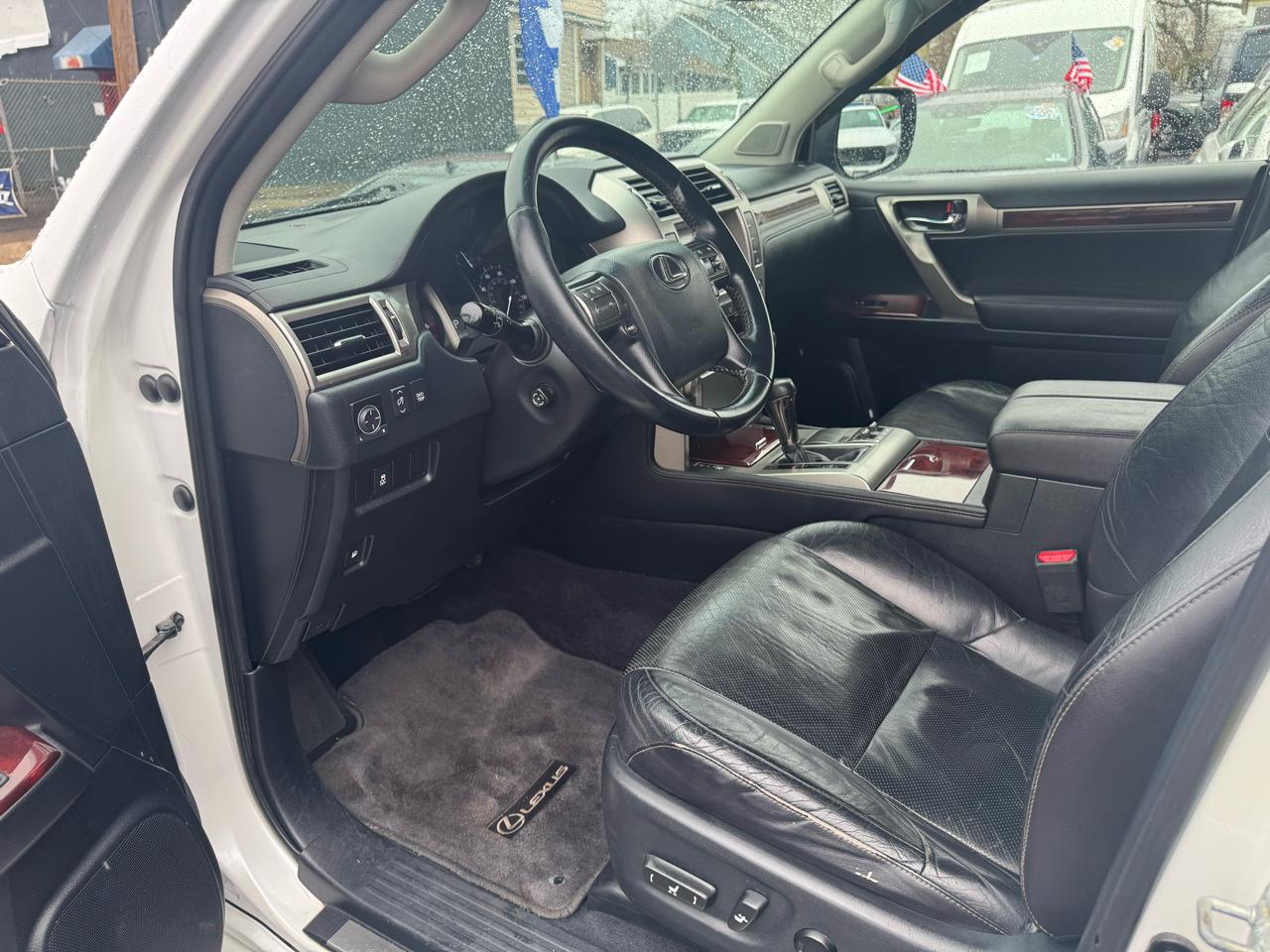 Lexus GX 460 Sport Utility 2011