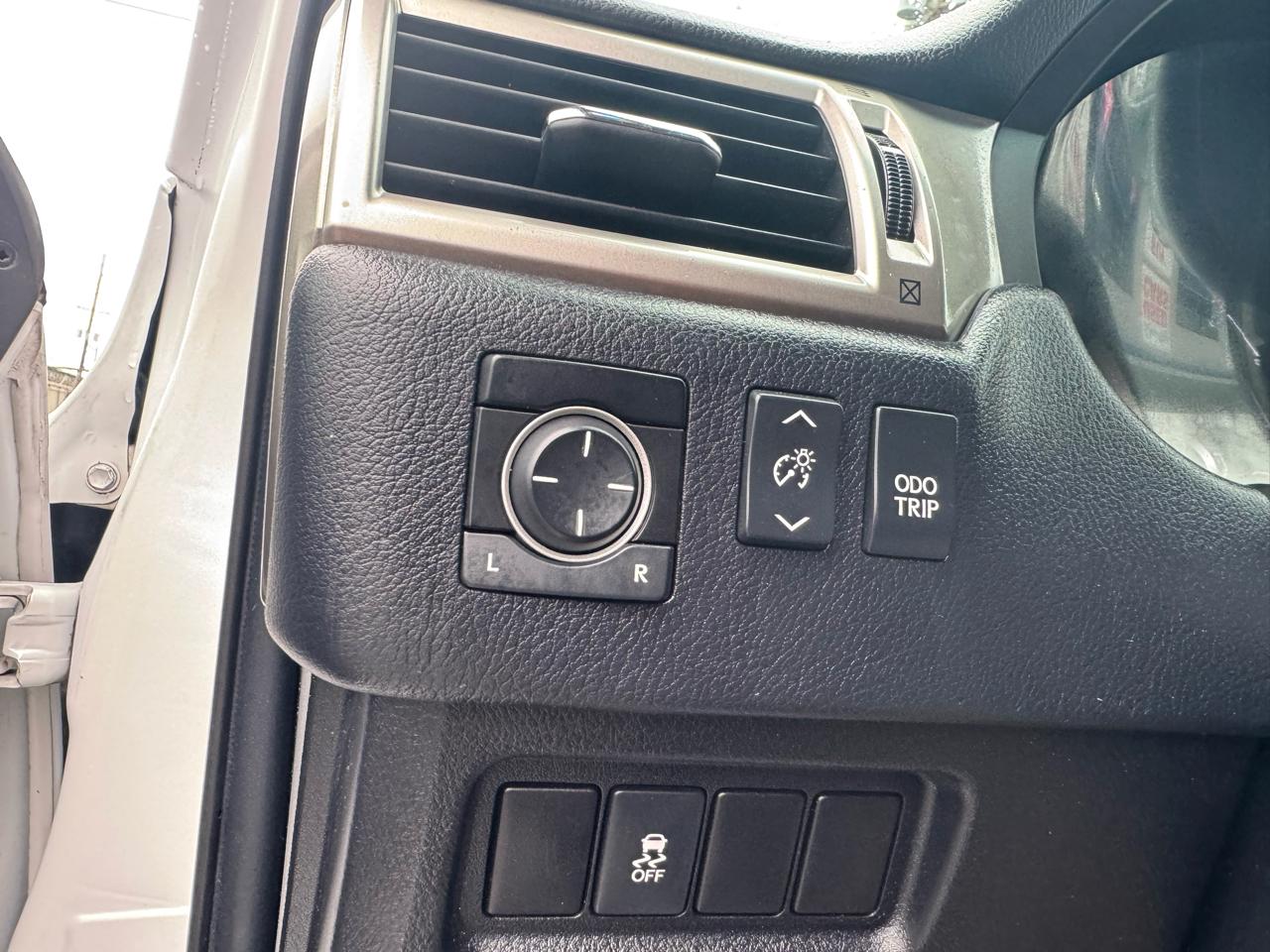 Lexus GX 460 Sport Utility 2011