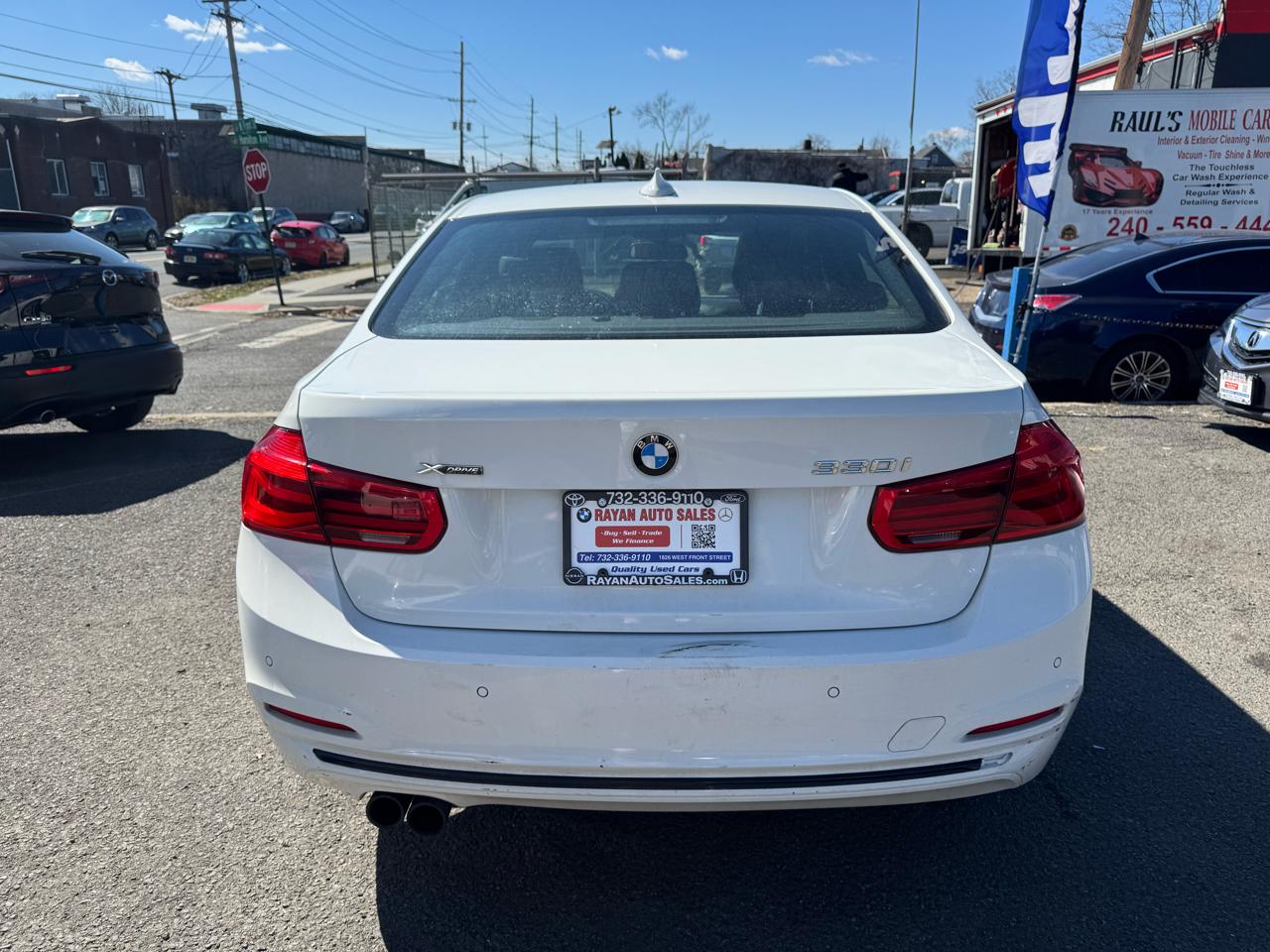 BMW 3-Series 330i xDrive SULEV Sedan 2017