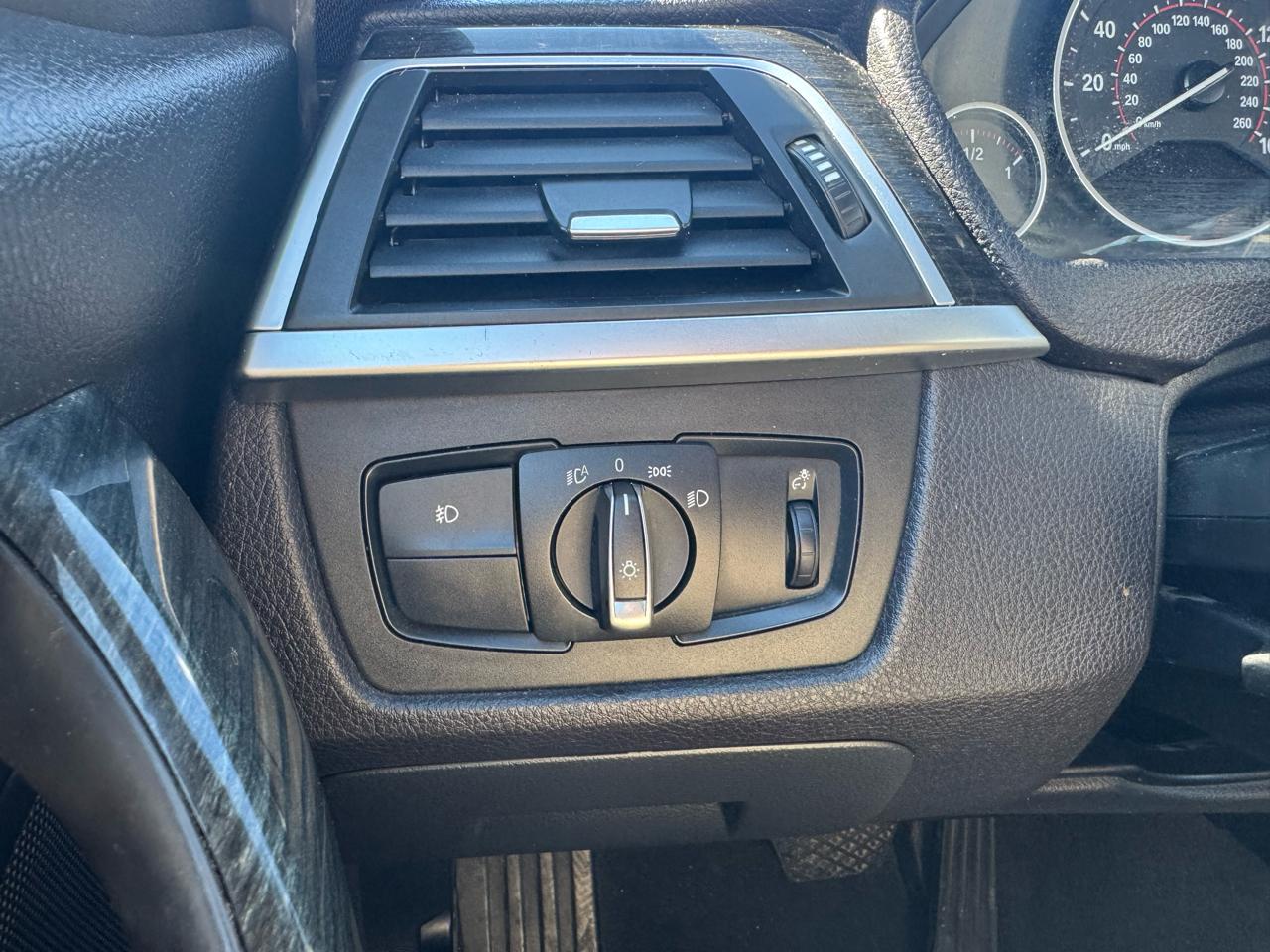 BMW 3-Series 330i xDrive SULEV Sedan 2017