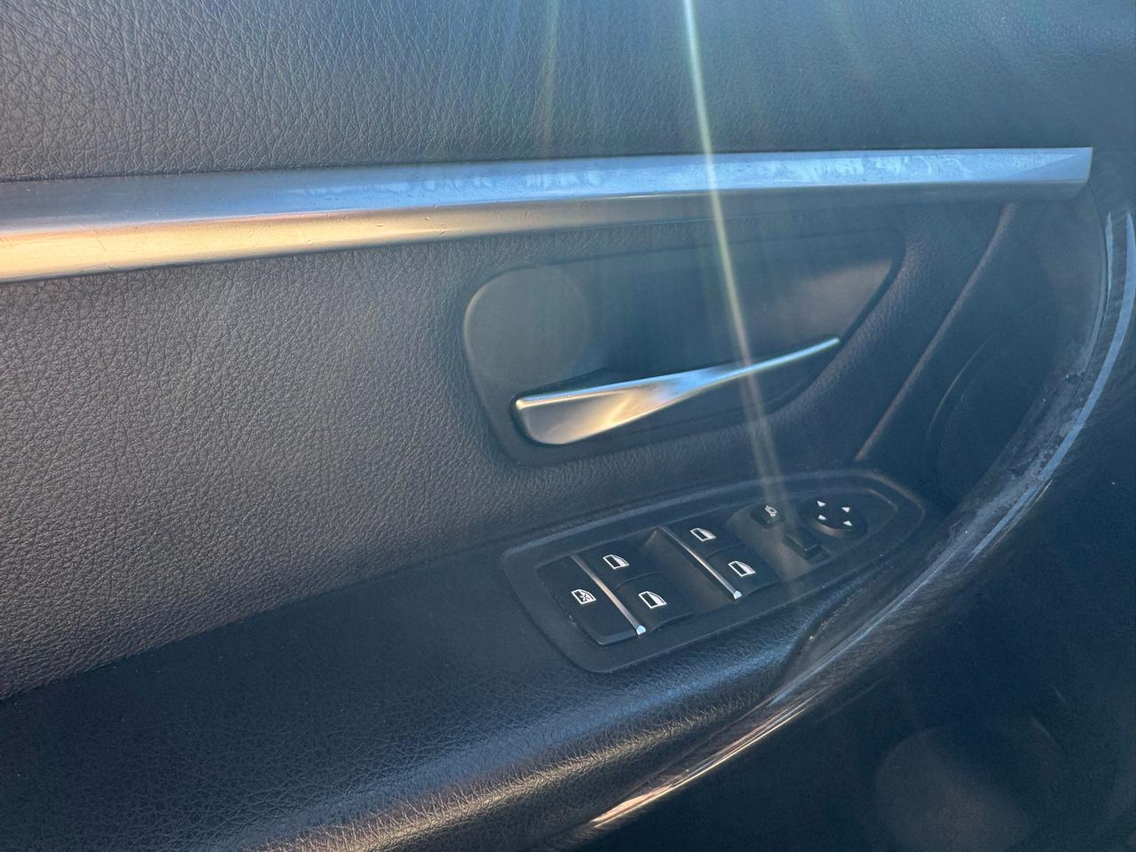 BMW 3-Series 330i xDrive SULEV Sedan 2017