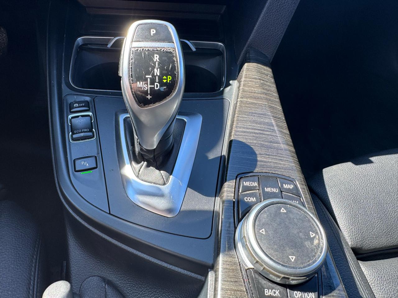 BMW 3-Series 330i xDrive SULEV Sedan 2017