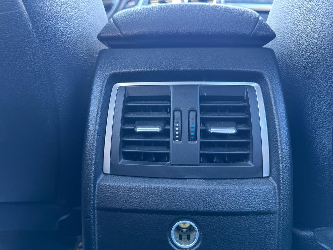 BMW 3-Series 330i xDrive SULEV Sedan 2017