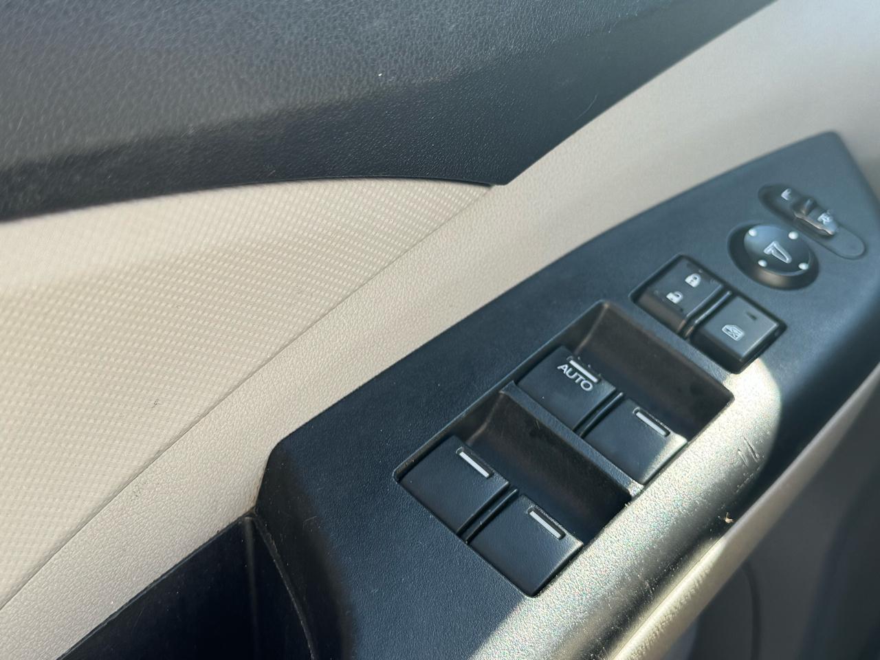 Honda CR-V LX 4WD 5-Speed AT 2014