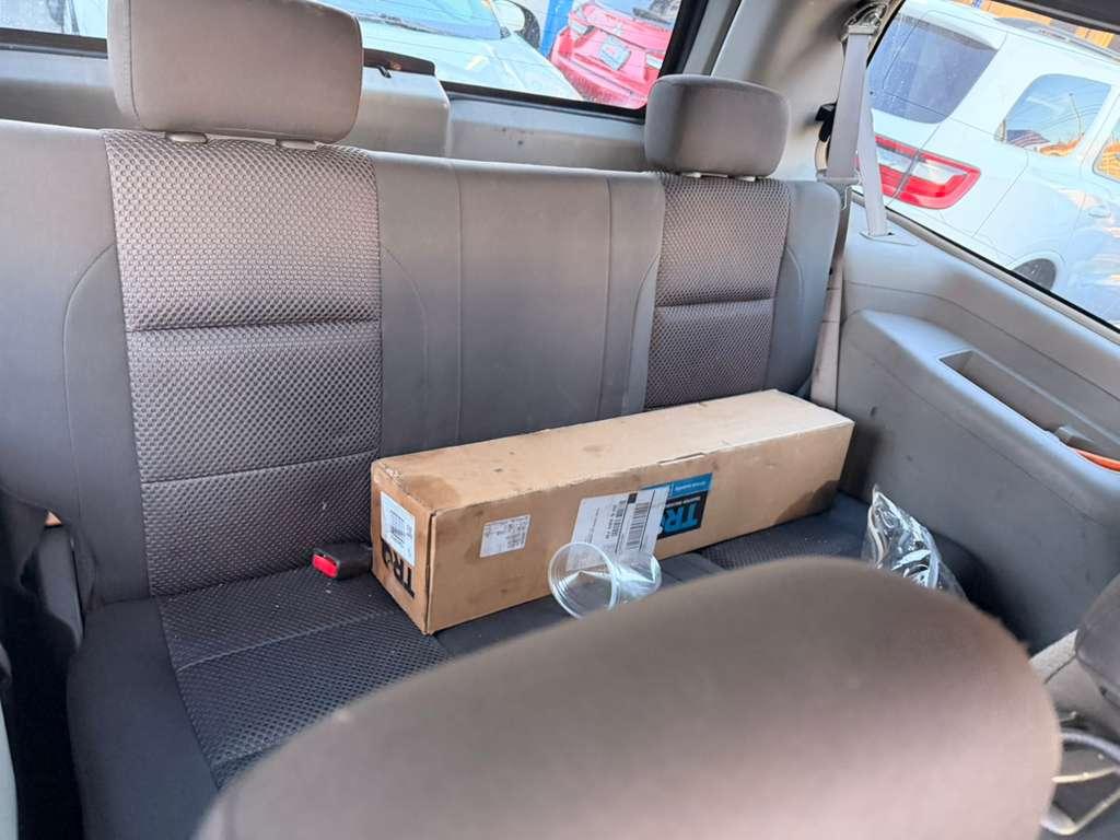 Nissan Armada SE 4WD 2004