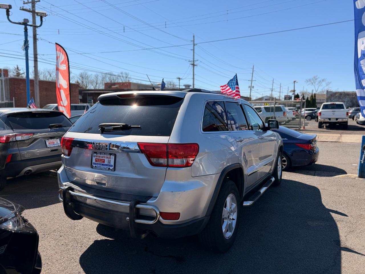 Jeep Grand Cherokee Laredo 4WD 2012