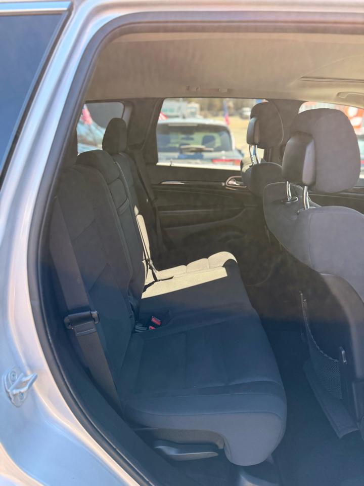 Jeep Grand Cherokee Laredo 4WD 2012