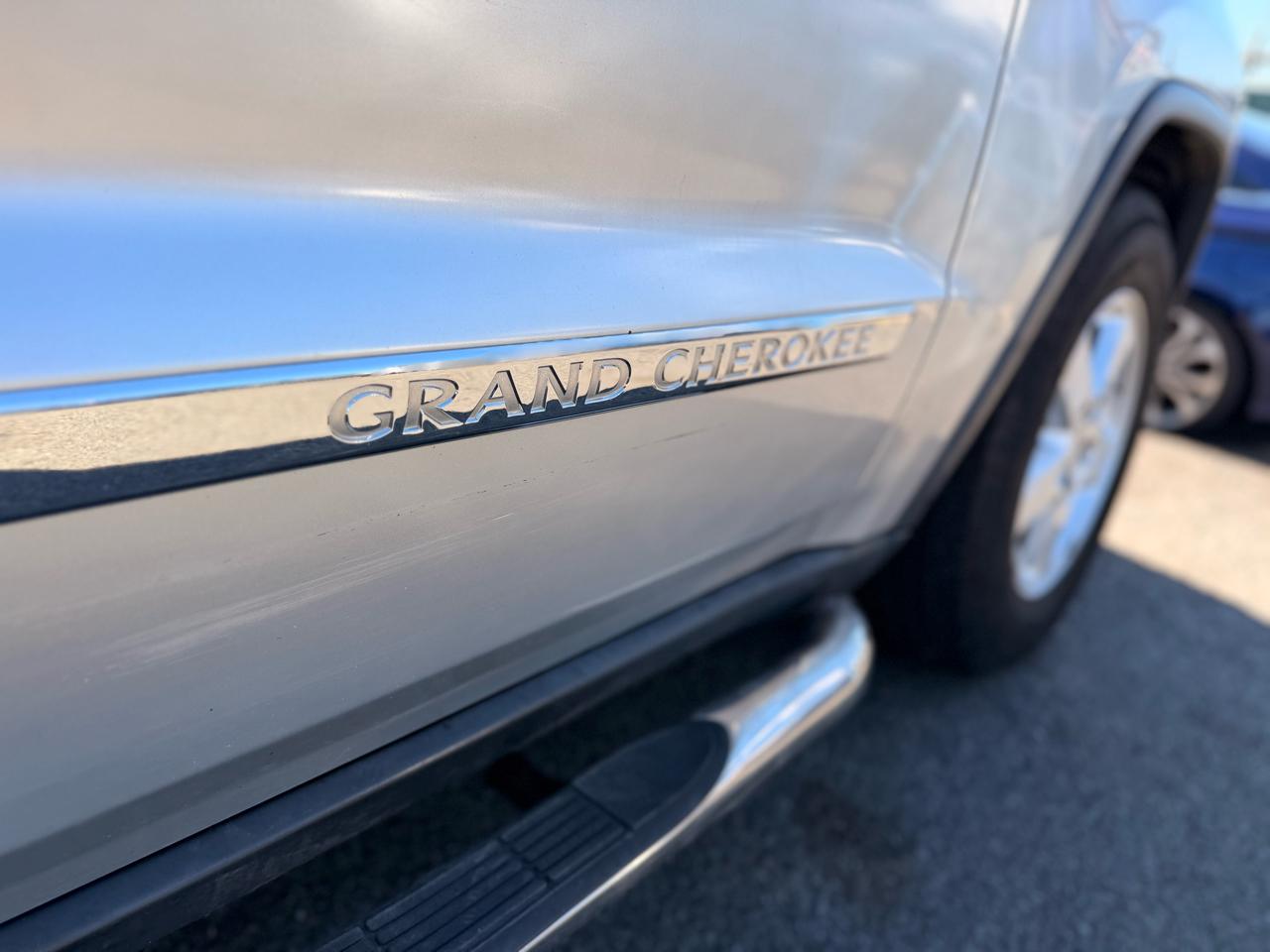 Jeep Grand Cherokee Laredo 4WD 2012