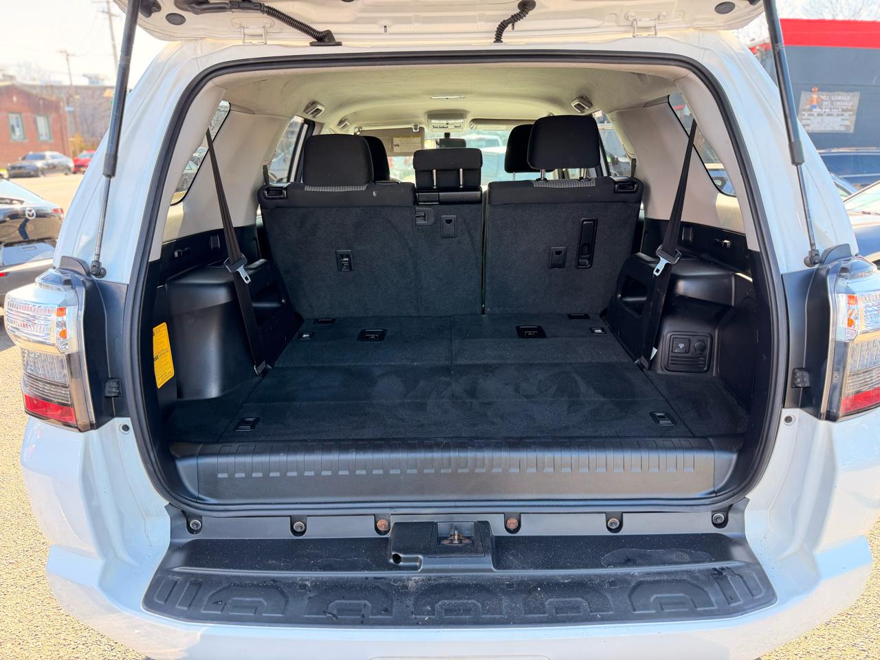 Toyota 4Runner SR5 4WD 2014