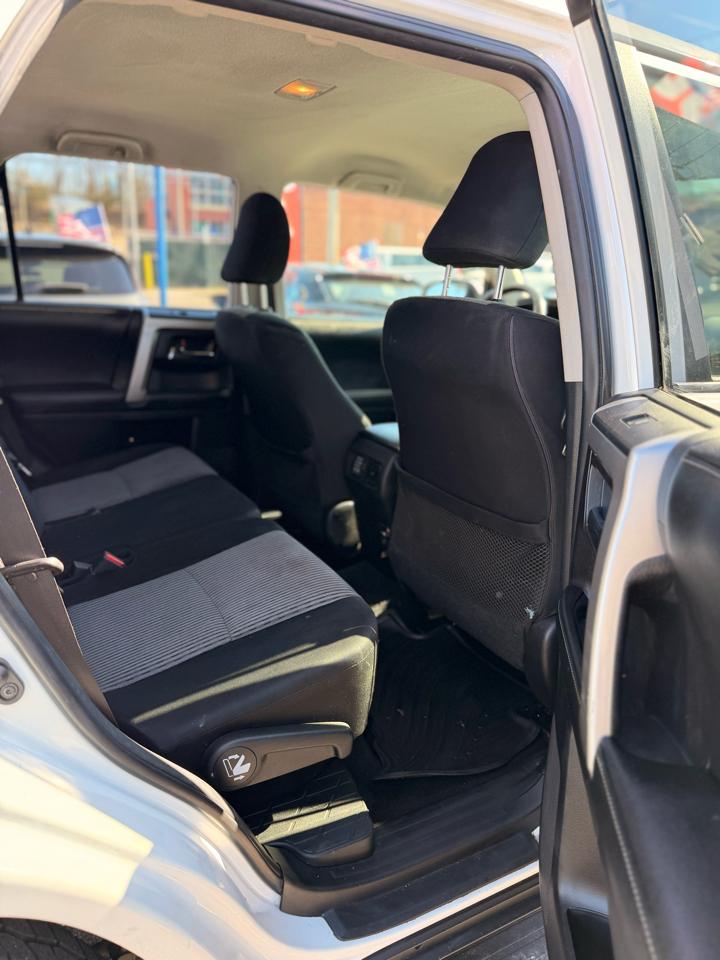 Toyota 4Runner SR5 4WD 2014