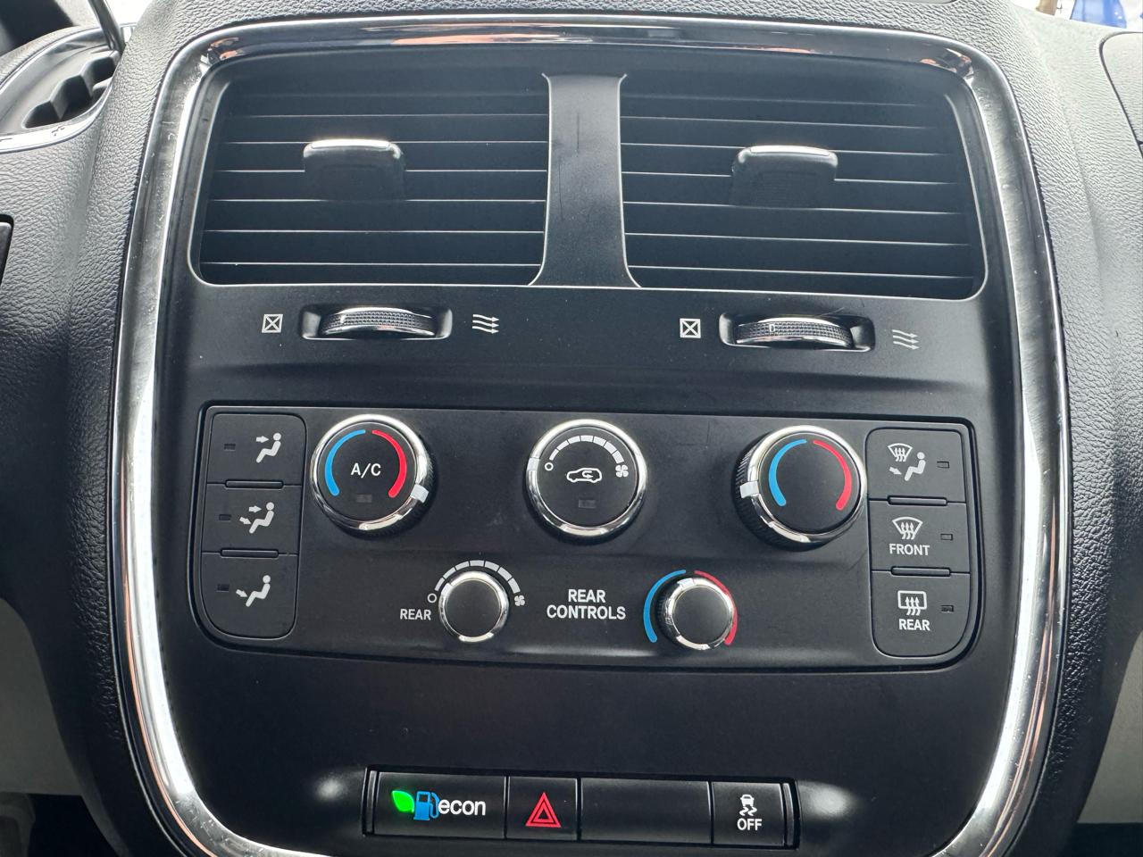 Dodge Grand Caravan SXT 2012