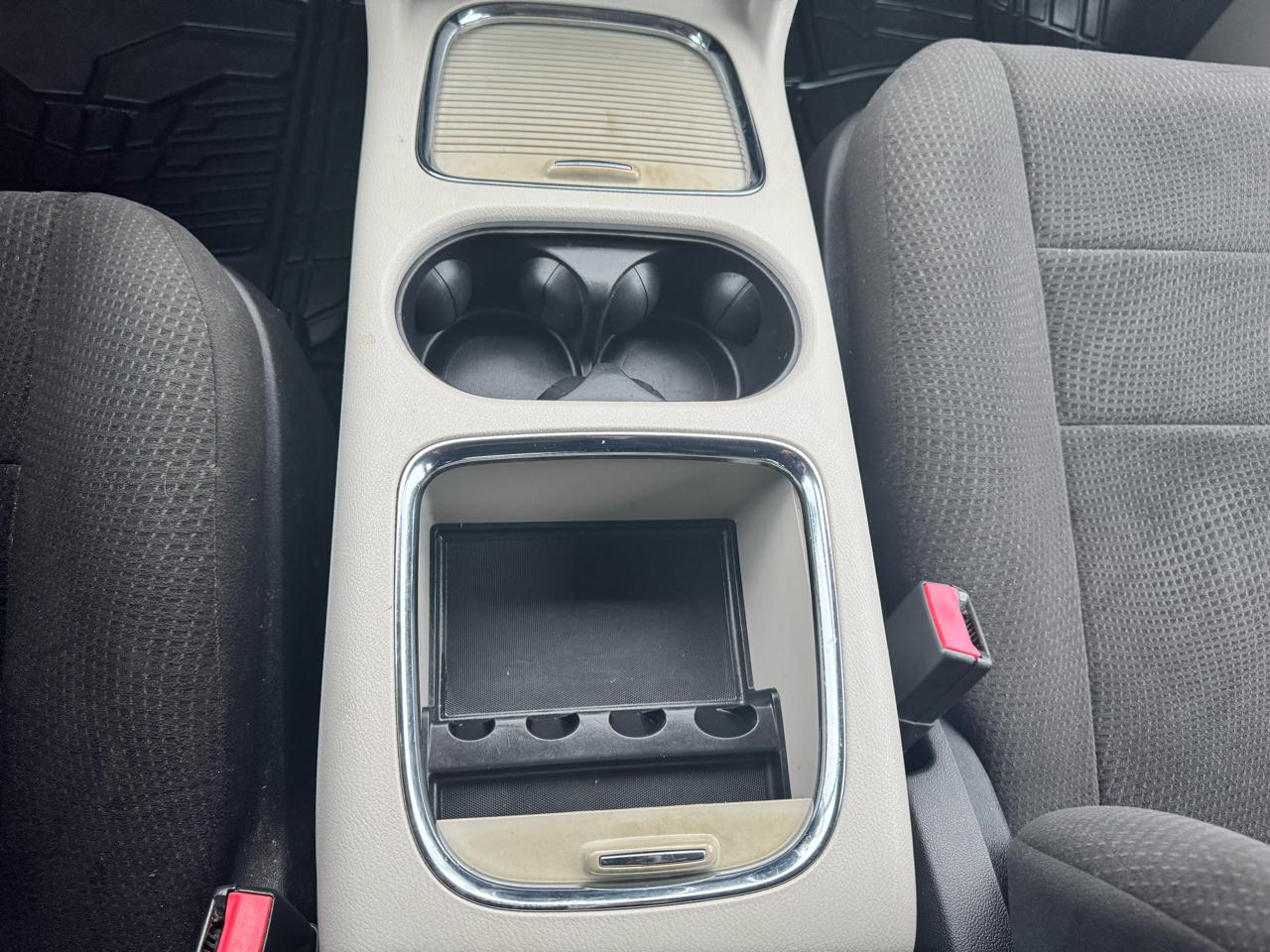 Dodge Grand Caravan SXT 2012