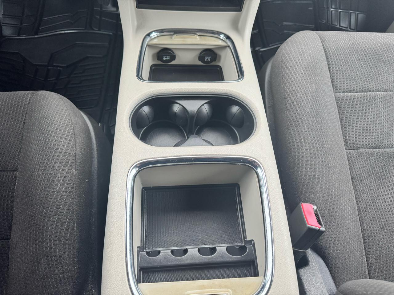 Dodge Grand Caravan SXT 2012