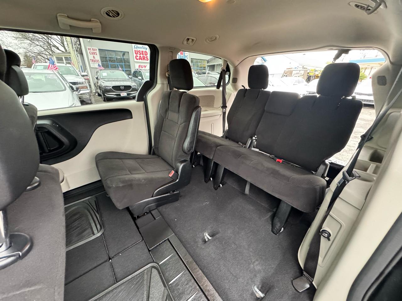 Dodge Grand Caravan SXT 2012