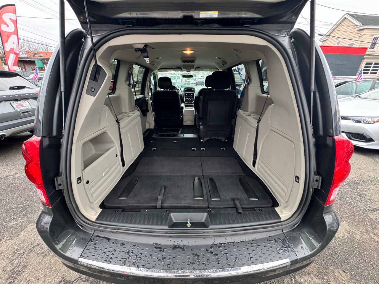 Dodge Grand Caravan SXT 2012