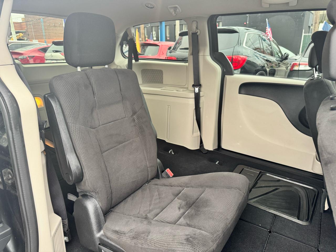 Dodge Grand Caravan SXT 2012