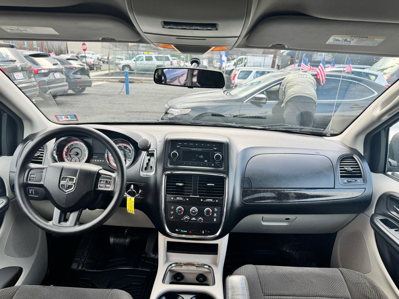 Dodge Grand Caravan SXT 2012