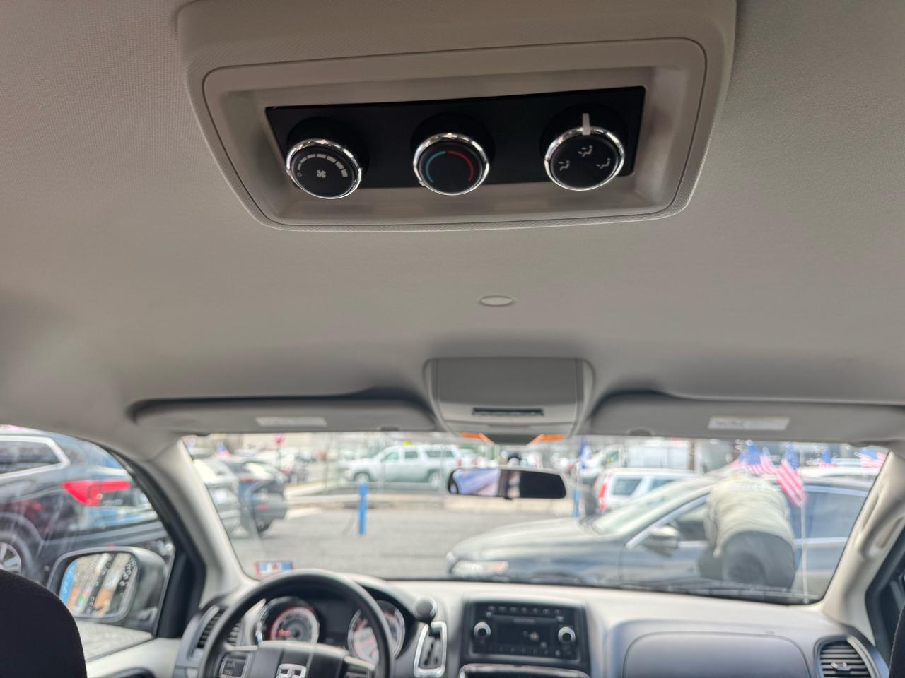 Dodge Grand Caravan SXT 2012