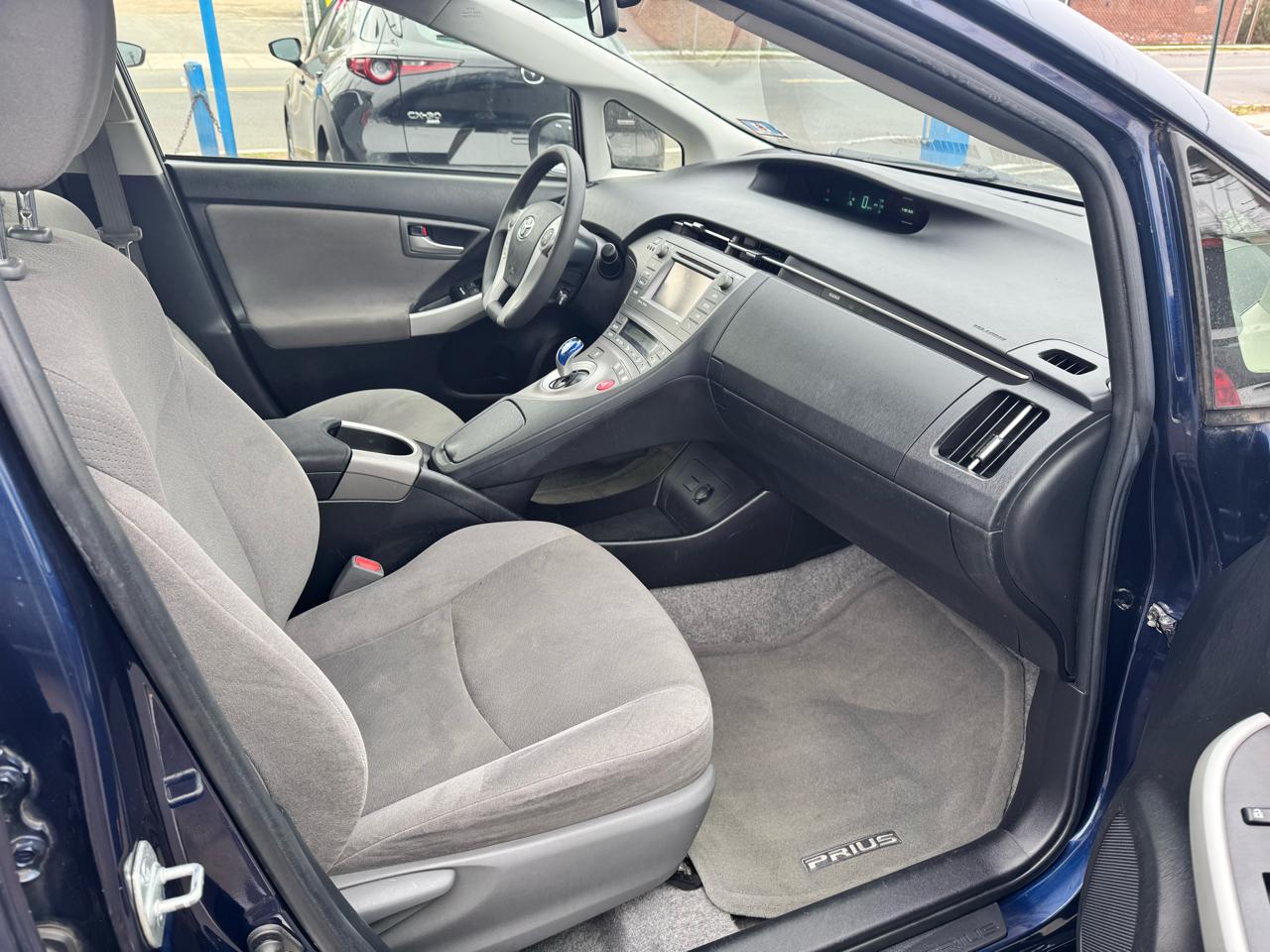 Toyota Prius Three 2014