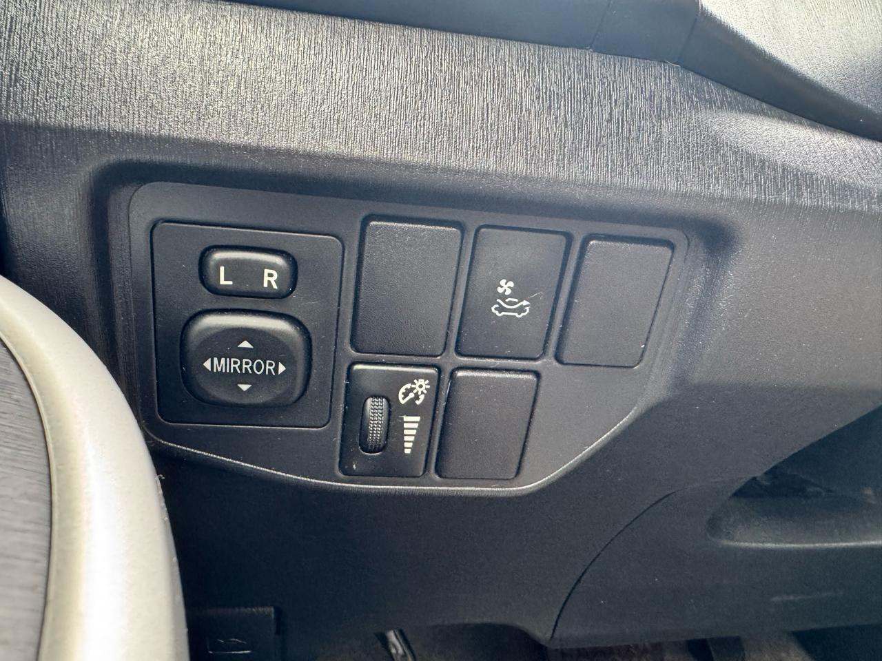 Toyota Prius Three 2014