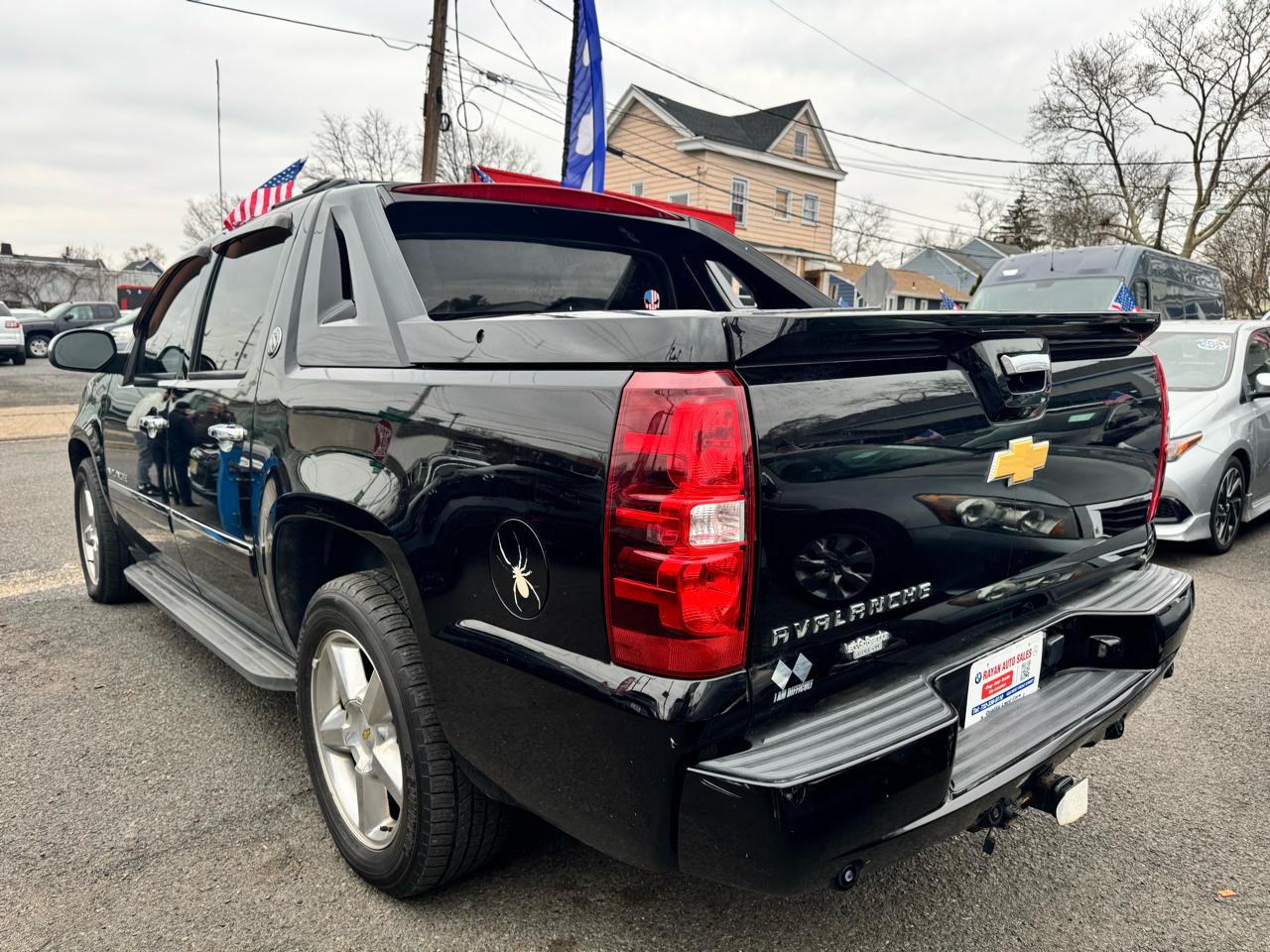 Chevrolet Avalanche LTZ 4WD 2013