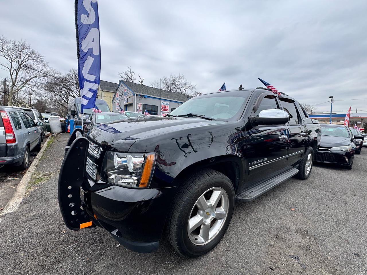 Chevrolet Avalanche LTZ 4WD 2013
