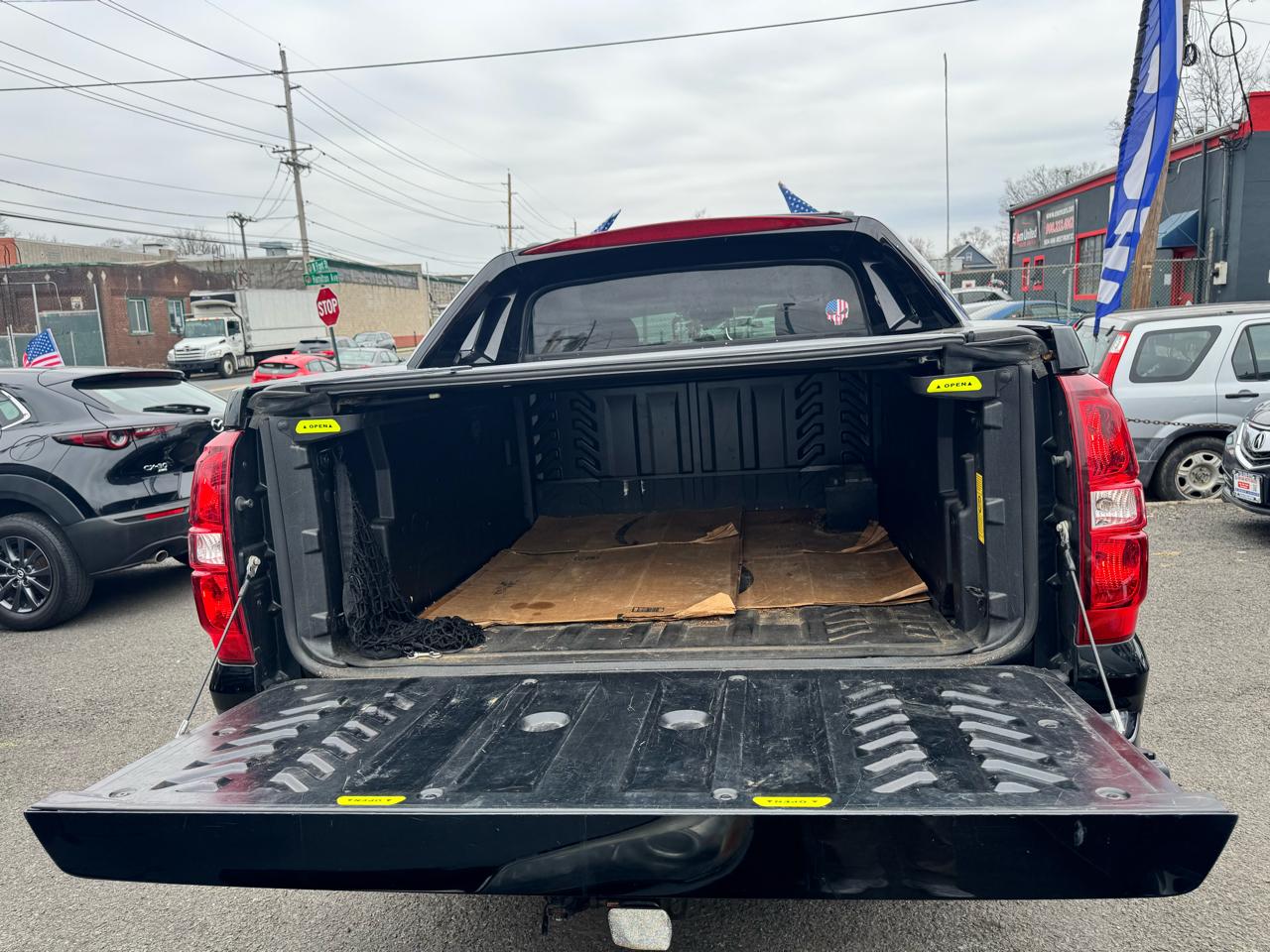 Chevrolet Avalanche LTZ 4WD 2013