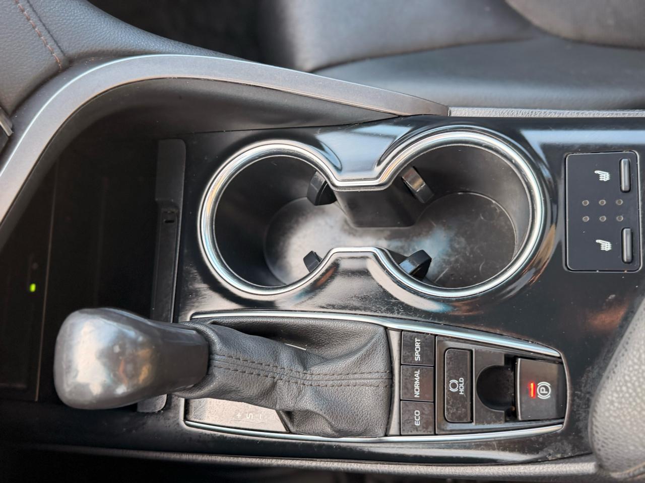 Toyota Camry XLE AWD 2020