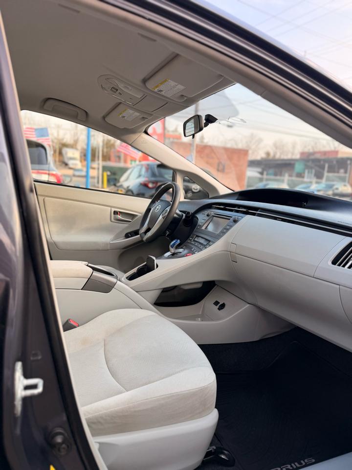 Toyota Prius Three 2014