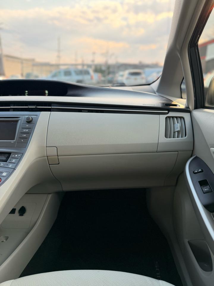 Toyota Prius Three 2014