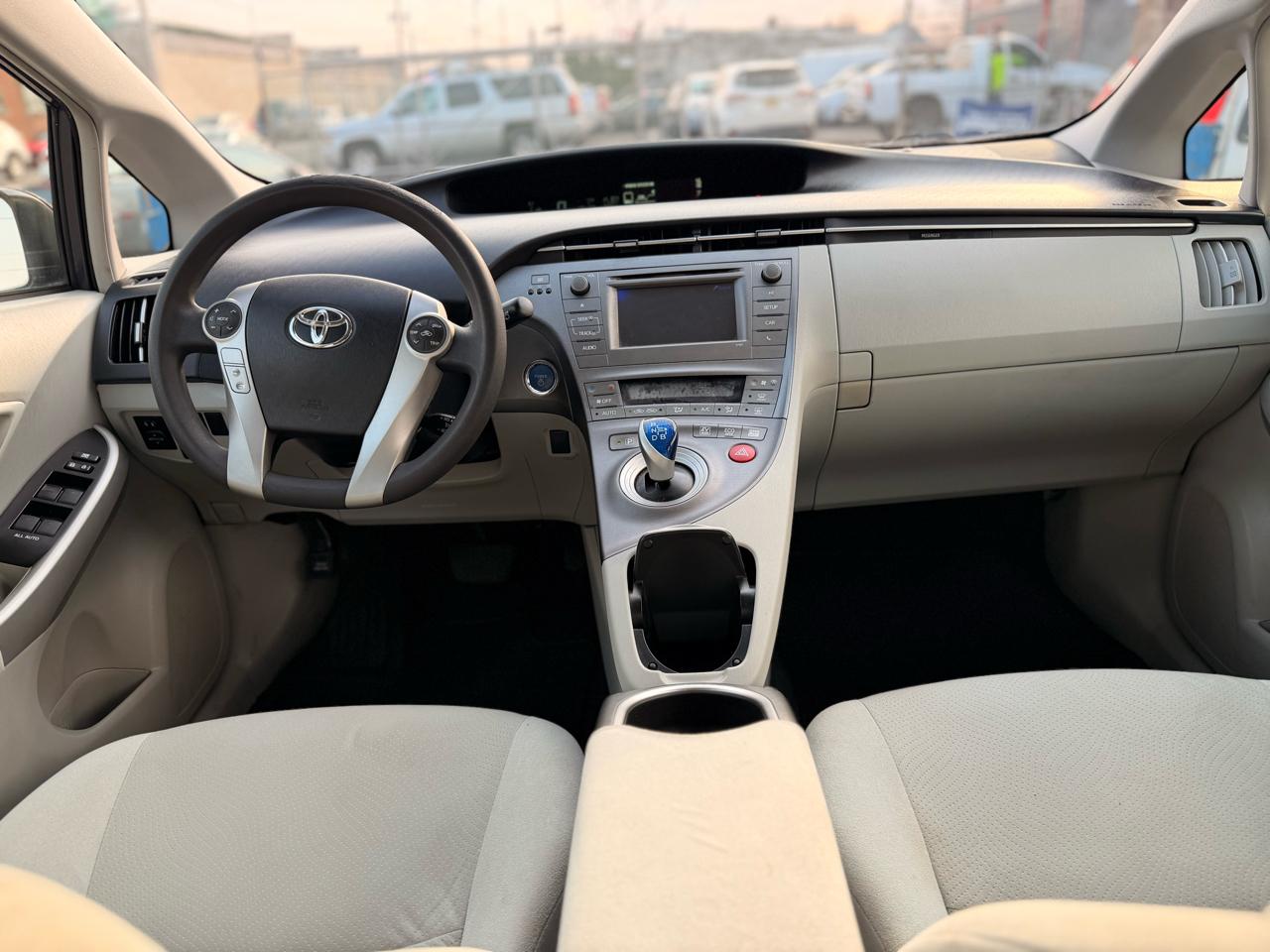 Toyota Prius Three 2014