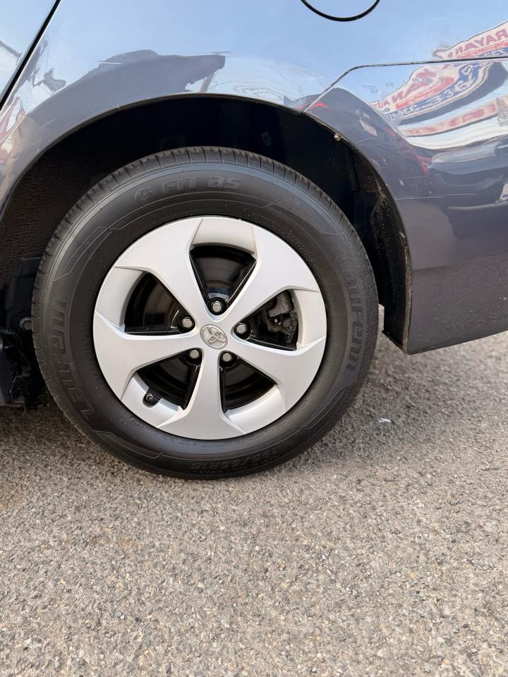 Toyota Prius Three 2014