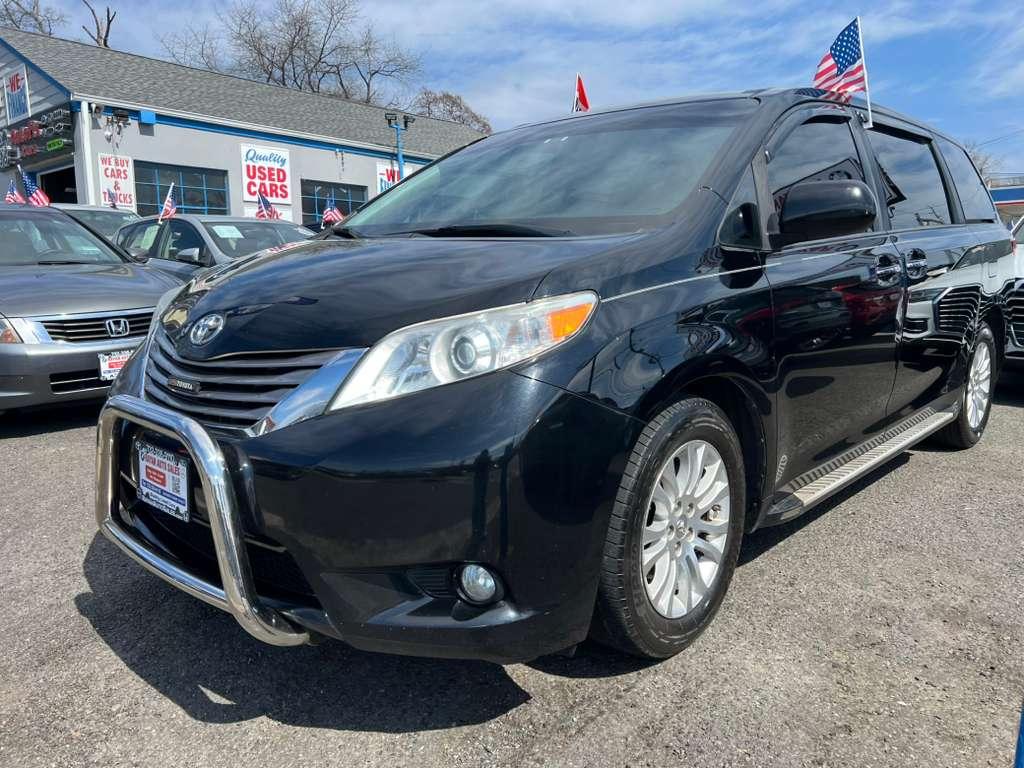 Toyota Sienna Limited Premium 7-Passenger 2017