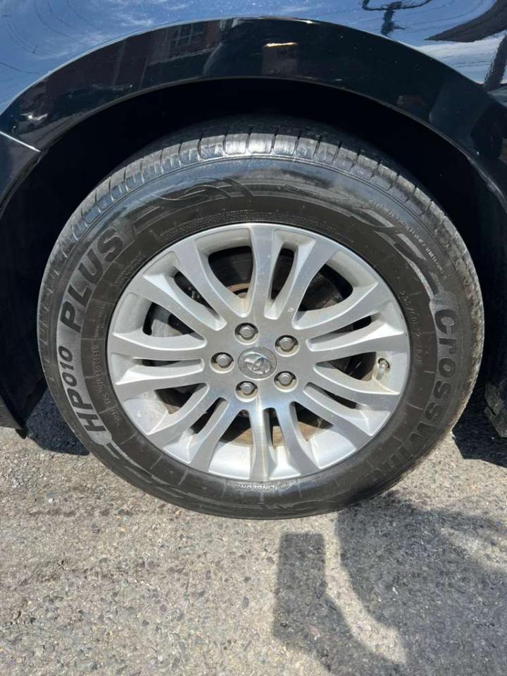 Toyota Sienna Limited Premium 7-Passenger 2017