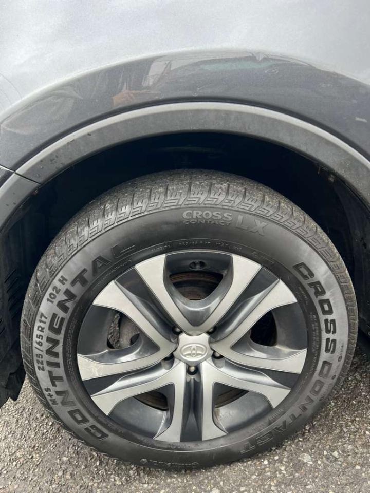 Toyota RAV4 LE AWD 2018