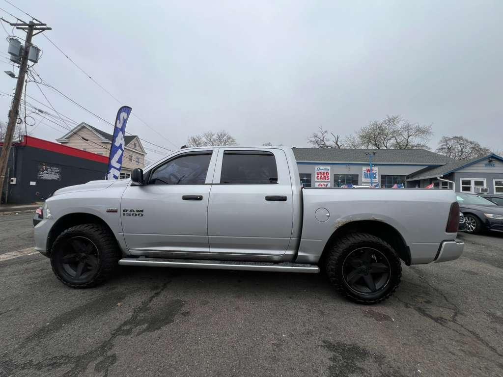 RAM 1500 Express 4x4 Crew Cab 5'7" Box 2014