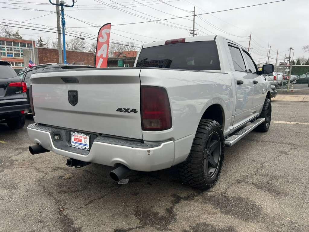 RAM 1500 Express 4x4 Crew Cab 5'7" Box 2014
