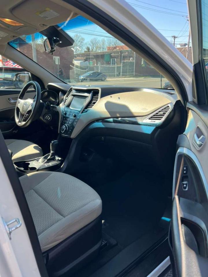 Hyundai Santa Fe SE AWD 2017