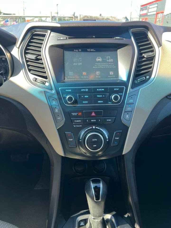 Hyundai Santa Fe SE AWD 2017