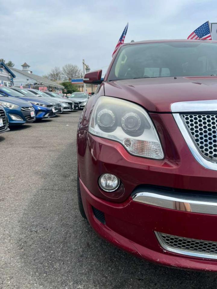 GMC Acadia Denali AWD 2011