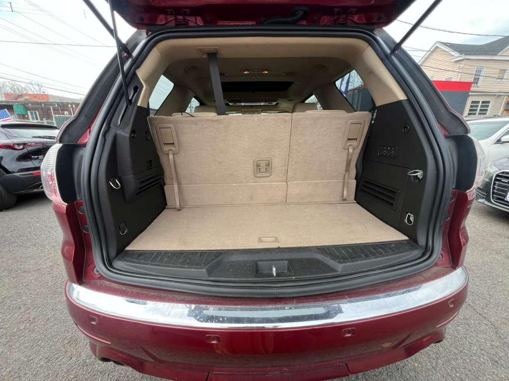 GMC Acadia Denali AWD 2011