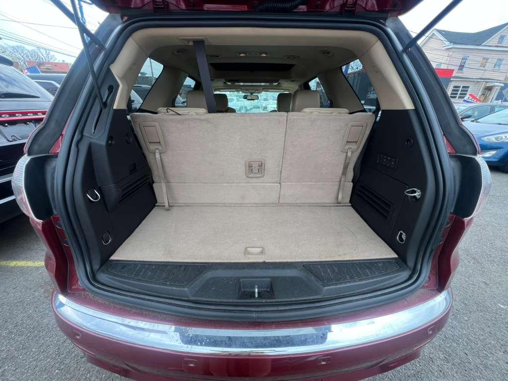 GMC Acadia Denali AWD 2011