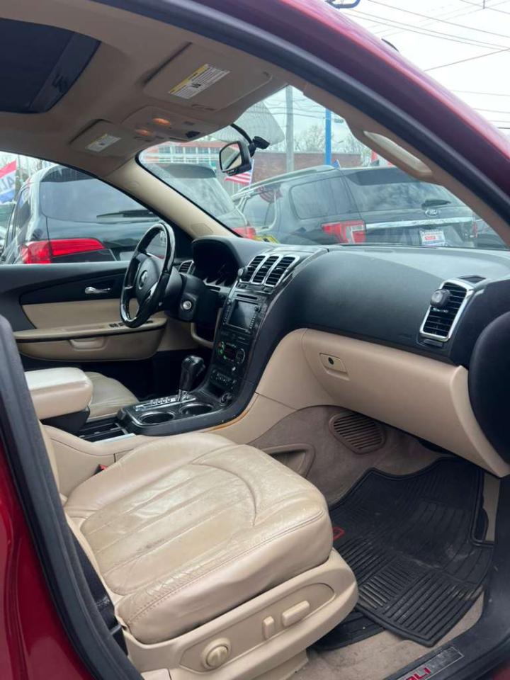 GMC Acadia Denali AWD 2011