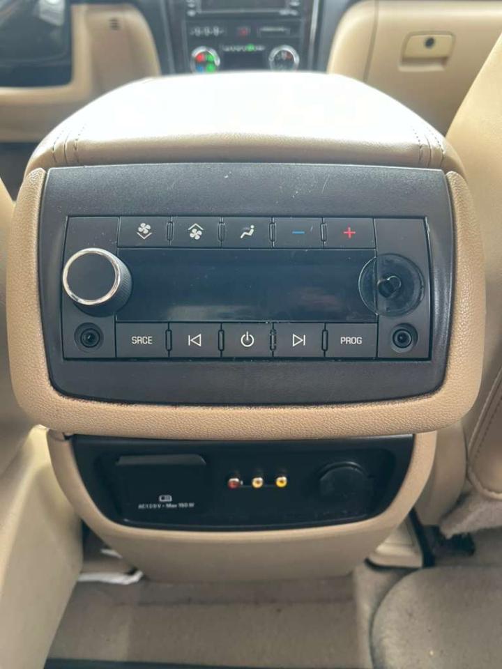 GMC Acadia Denali AWD 2011